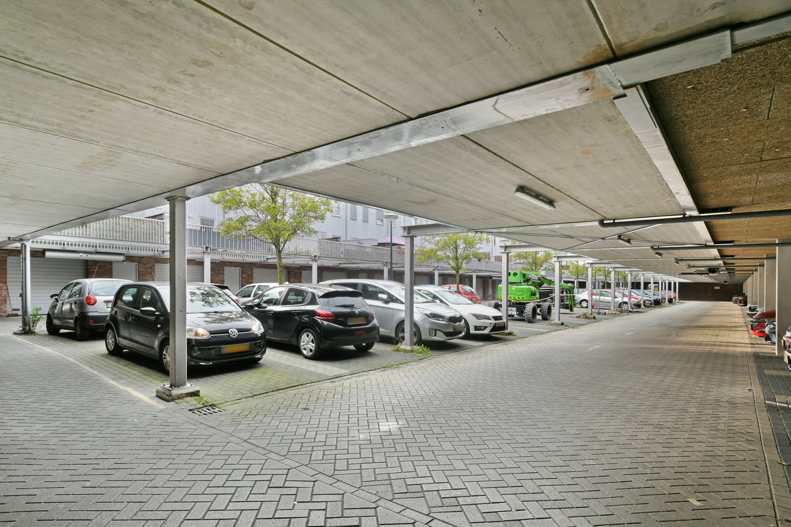 Tussenwoning te koop: Bermuda 26, Zaandam